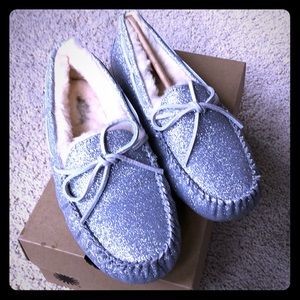 UGG DAKOTA SPARKLE SLIPPERS